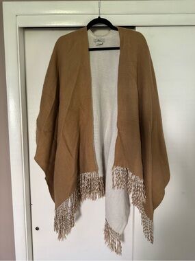 Bass Reversible Camel and Cream Fringe Cape